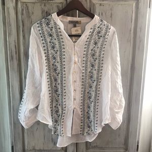 White and Blue Figueroa & Flower Top